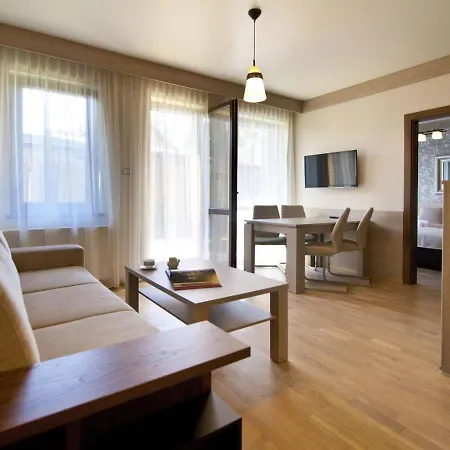 Apartment Park - *
